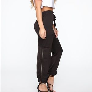 Go With Me On A Jogger - Black NWT